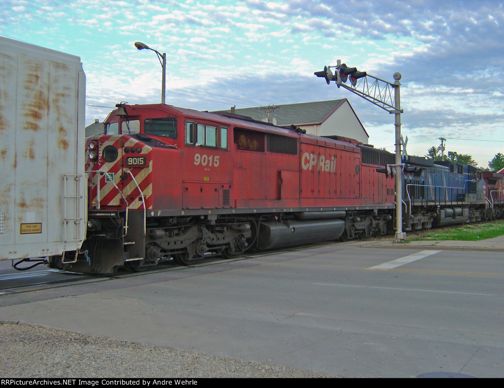 A Red Barn rolls on the Madison Sub - CP 9015